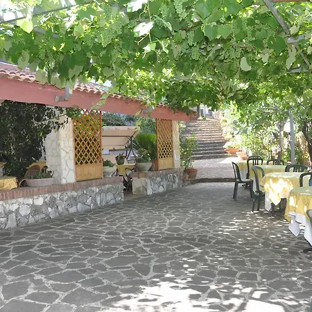 Oda ve Kahvaltı Il Melograno Torchiara